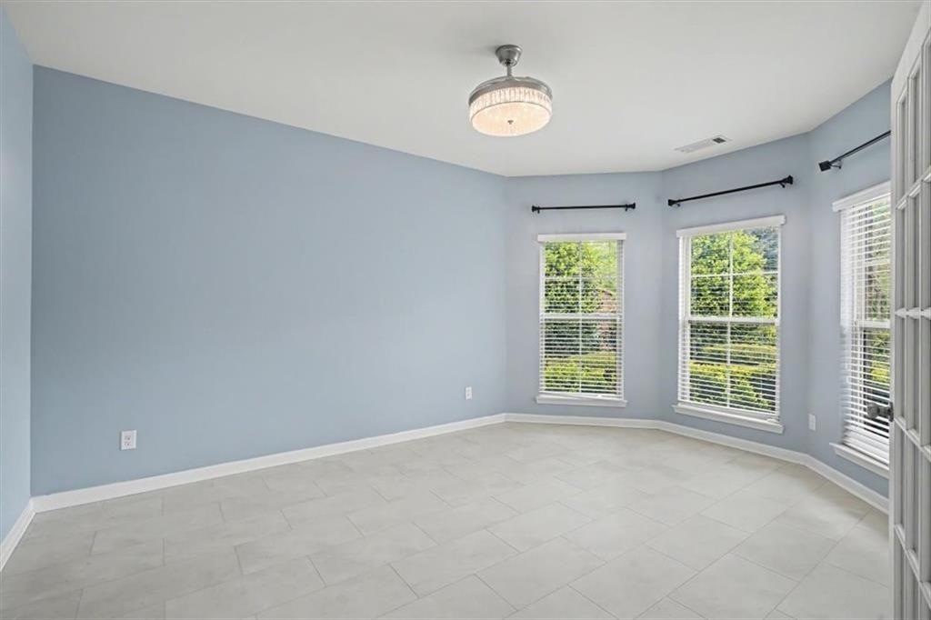 6810 Rocking Horse Lane Cumming, GA 30040 - Photo 5 of 38