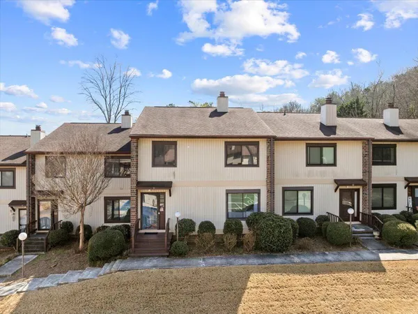 $279,900 | 2214 Mt Haven Drive, Unit 9, Dalton, GA 30720