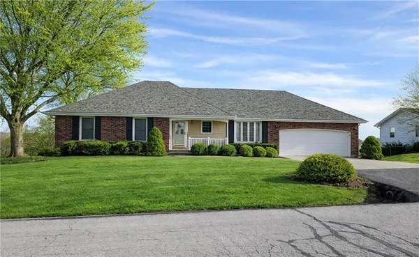$344,000 | 1405 High Drive, Lexington, MO 64067