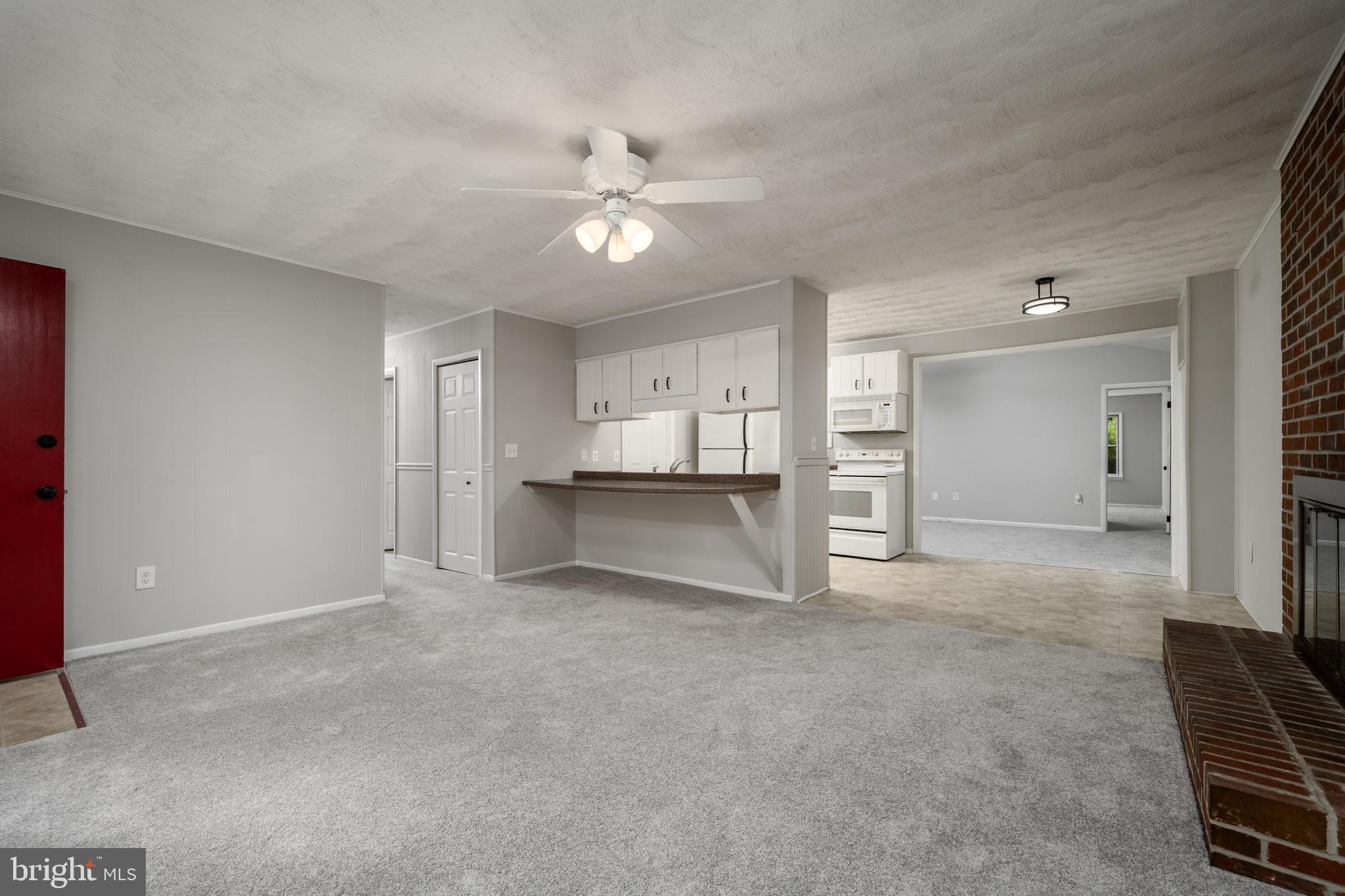 135 Pinehurst Road Ocean Pines, MD 21811 - Photo 3 of 41