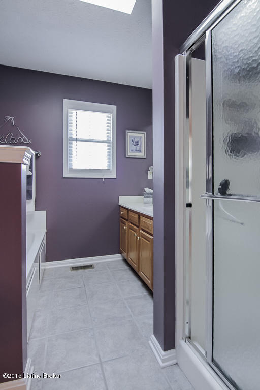 8008 Kellerman Road Louisville, KY 40219 - Photo 21 of 37 0036