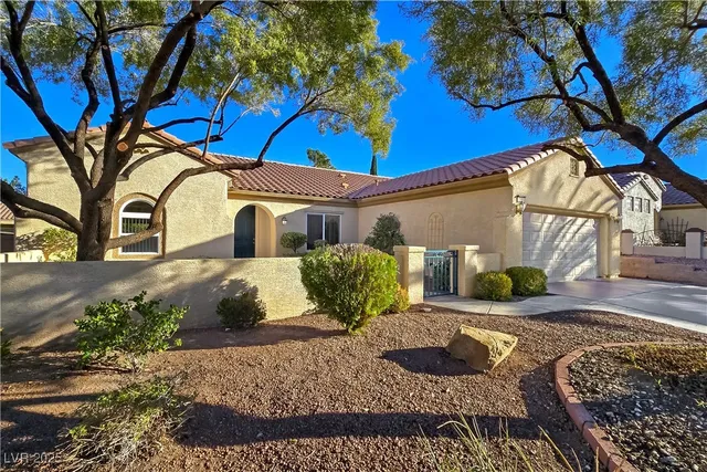$575,000 | 2146 Idaho Falls Drive, Henderson, NV 89044