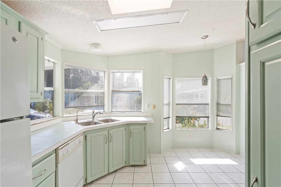 428 Papaya Circle Sebastian, FL 32976 - Photo 12 of 35