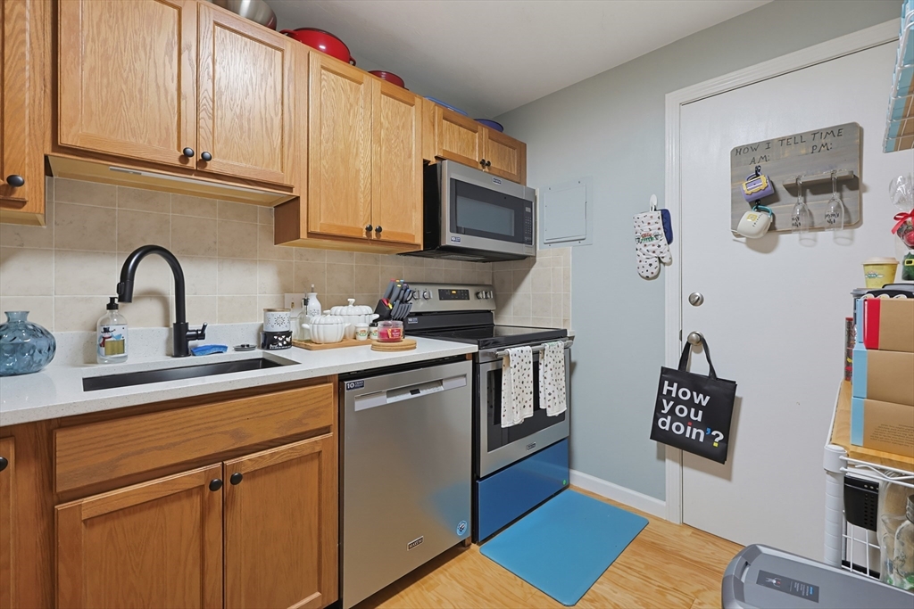 23 Erick Road, Unit 20 Mansfield, MA 02048 - Photo 13 of 36 Gallery Image 13