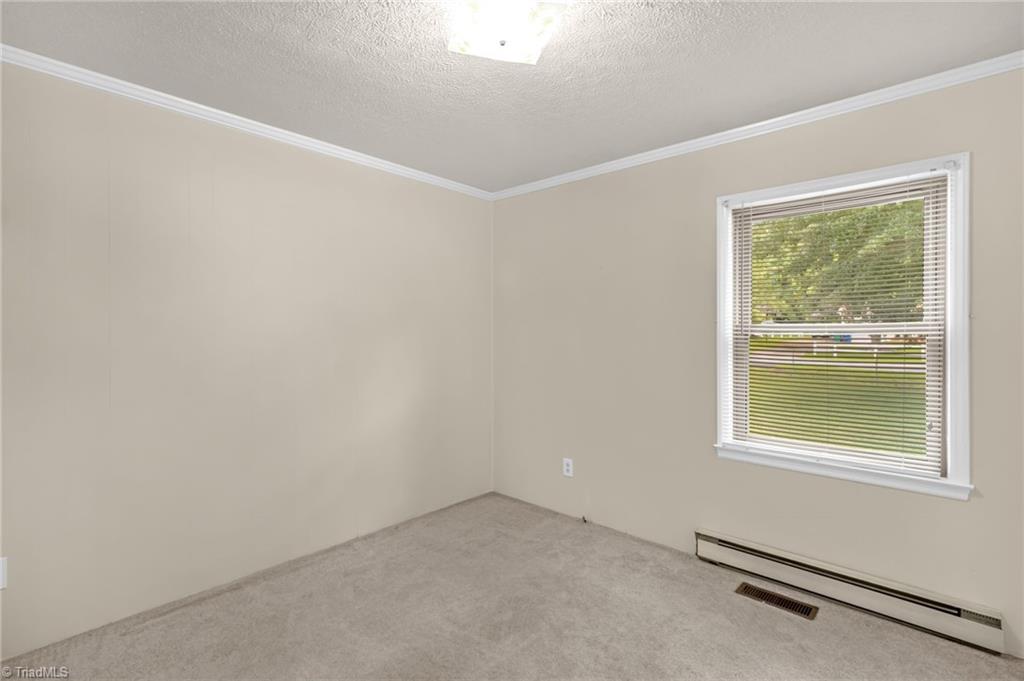 132 Circle Loop Eden, NC 27288 - Photo 19 of 31