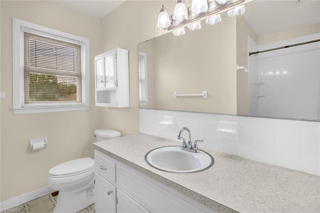 132 Circle Loop Eden, NC 27288 - Photo 21 of 31