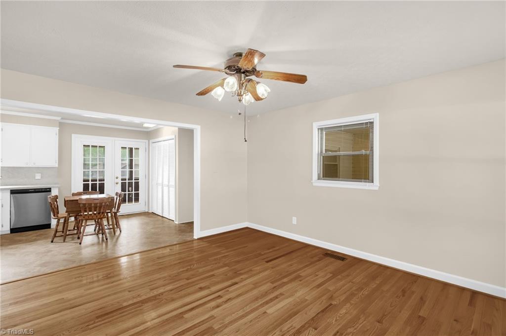 132 Circle Loop Eden, NC 27288 - Photo 6 of 31