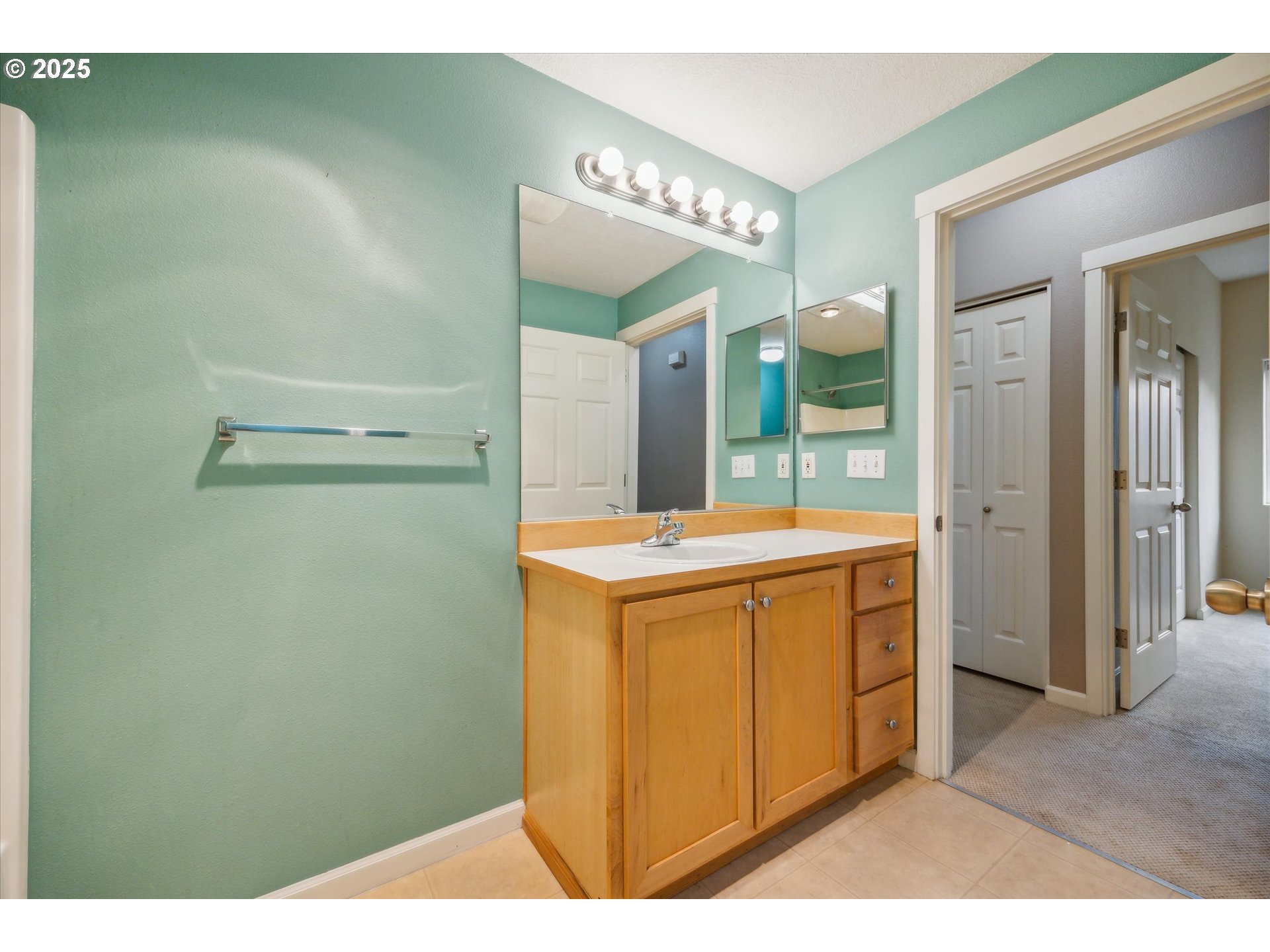 14781 Southwest Beard Road, Unit 102 Beaverton, OR 97007 - Photo 30 of 35