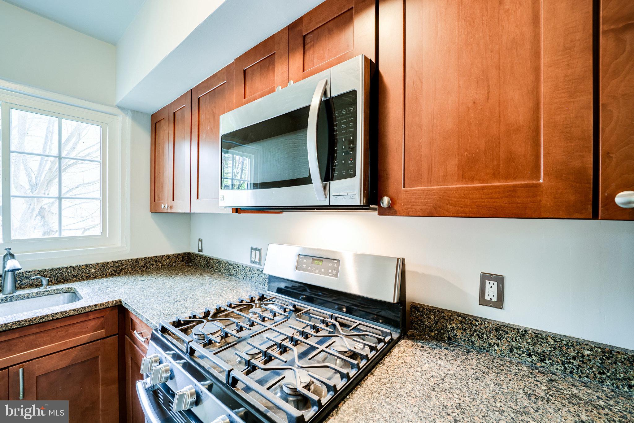 1609 Ripon Place Alexandria, VA 22302 - Photo 10 of 37