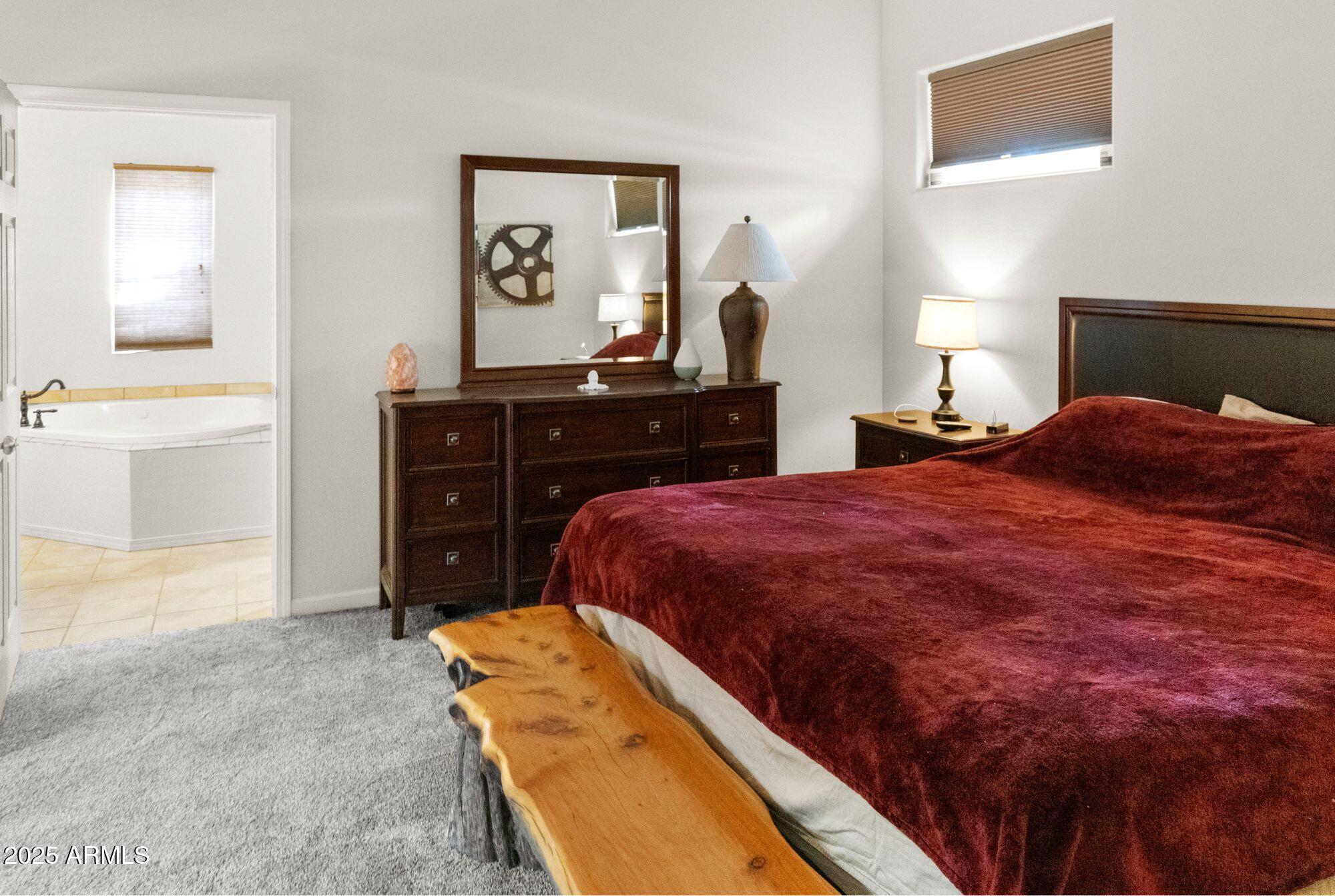 2524 Old Rim Road Forest Lakes, AZ 85931 - Photo 25 of 44 a bedroom with a bed and a dresser