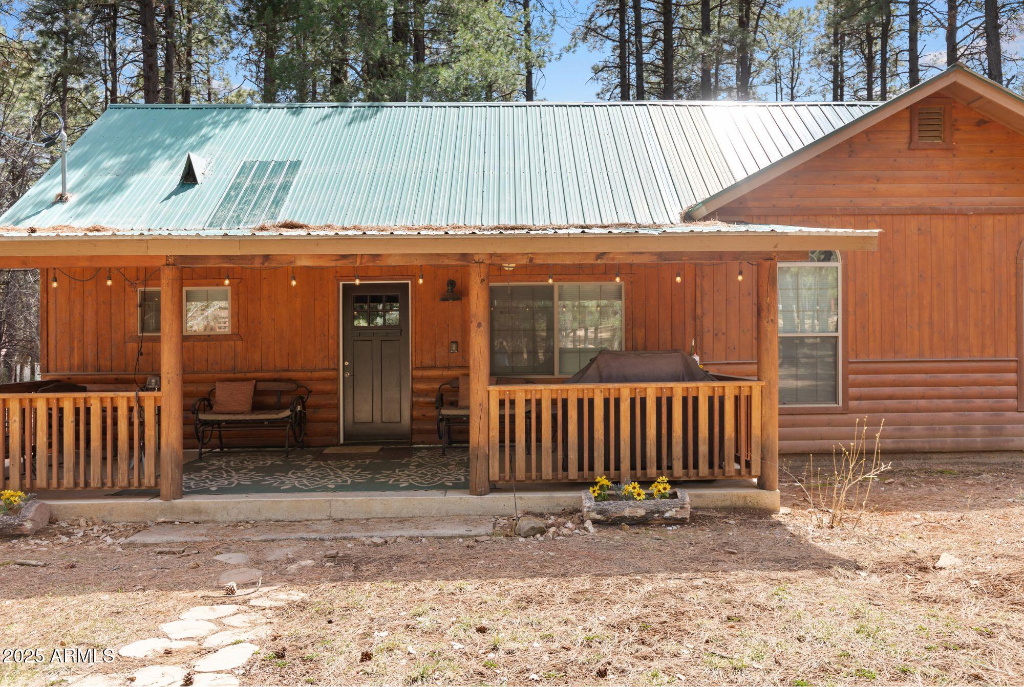 2524 Old Rim Road Forest Lakes, AZ 85931 - Photo 8 of 44 a backyard of a house