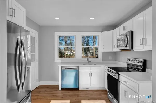 $1,900 | 77 East Broad Street, Plainville, CT 06062