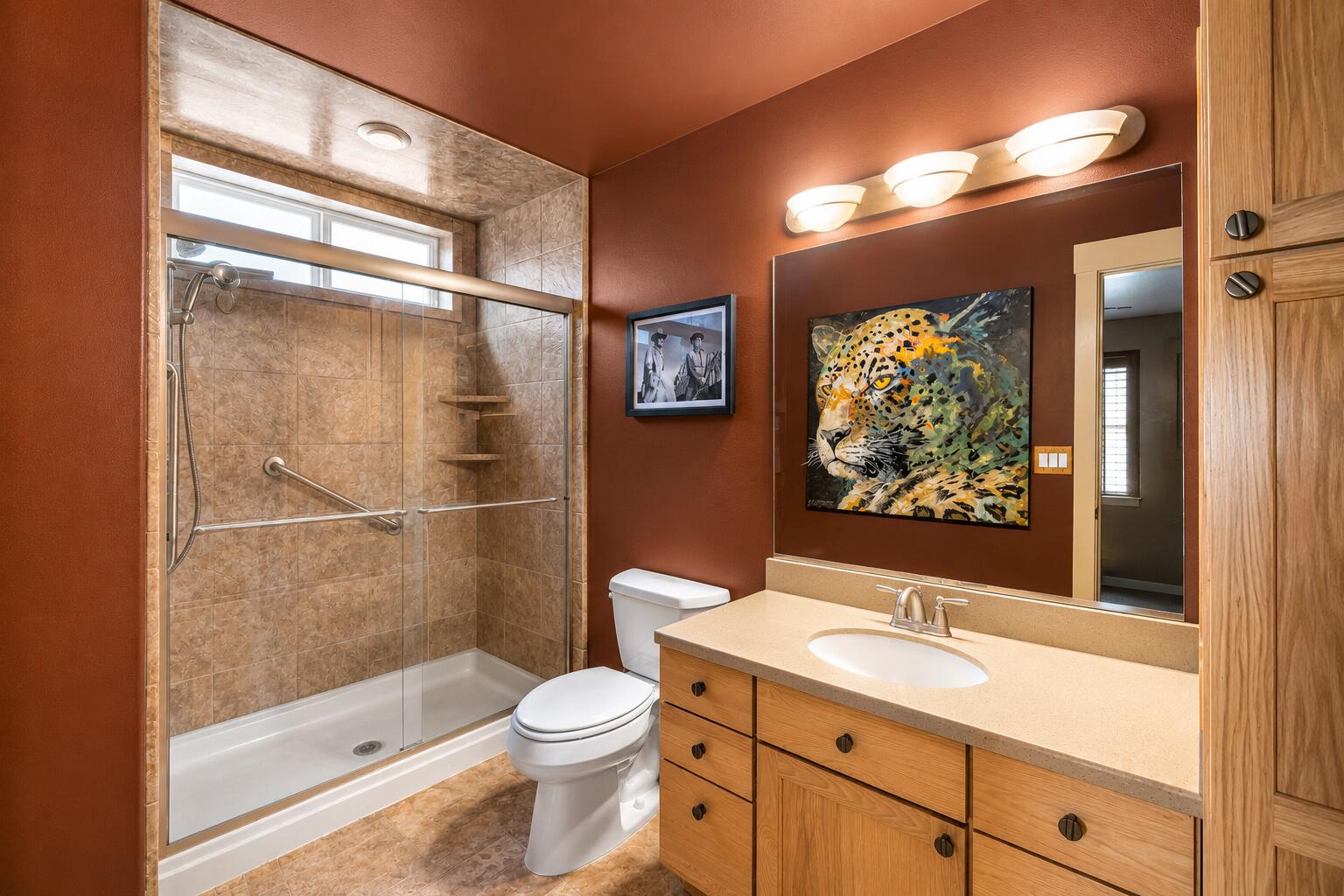 1652 Northeast Redrose Court Bend, OR 97701 - Photo 15 of 20 Bath 2