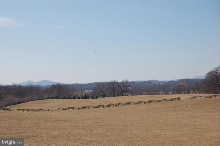33201 Millville Road Upperville, VA 20184 - Photo 2 of 29 Valley View/winter