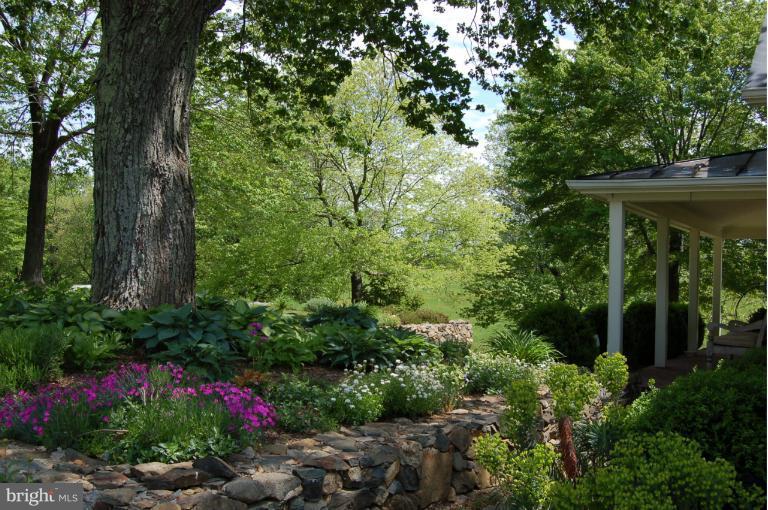 33201 Millville Road Upperville, VA 20184 - Photo 23 of 29 Garden