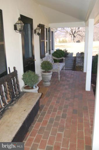 33201 Millville Road Upperville, VA 20184 - Photo 5 of 29 Porch