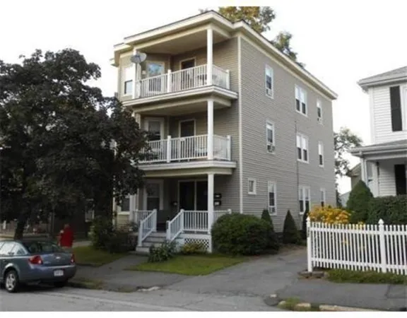 $2,100 | 179-181 Grove Street, Unit 3, Haverhill, MA 01832