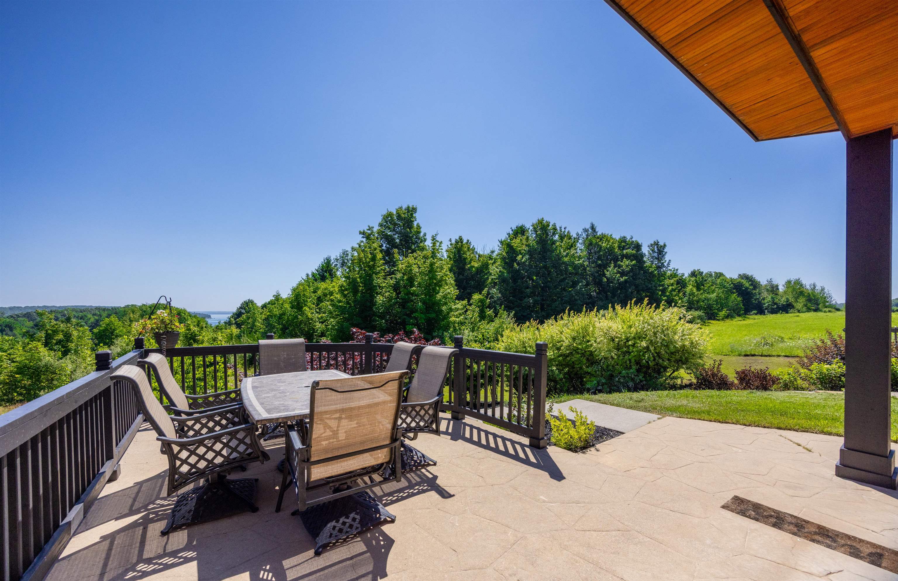 3888 Swaney Road Traverse City, MI 49686 - Photo 14 of 98