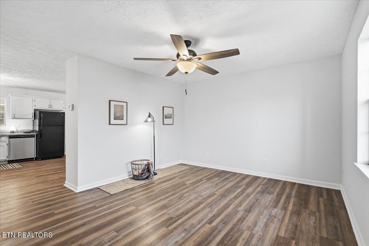 281 Main Street Maynardville, TN 37807 - Photo 8 of 26 08-004_7K9A3300