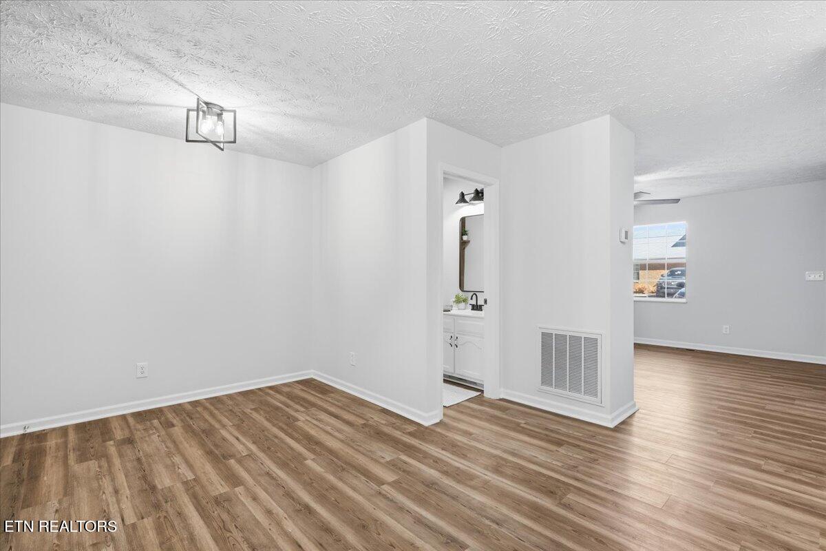 281 Main Street Maynardville, TN 37807 - Photo 10 of 26 10-006_7K9A3321