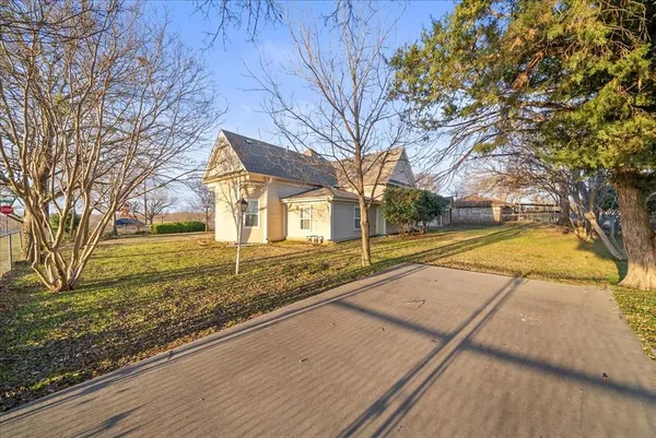 $267,500 | 101 North 7th Street, Krum, TX 76249