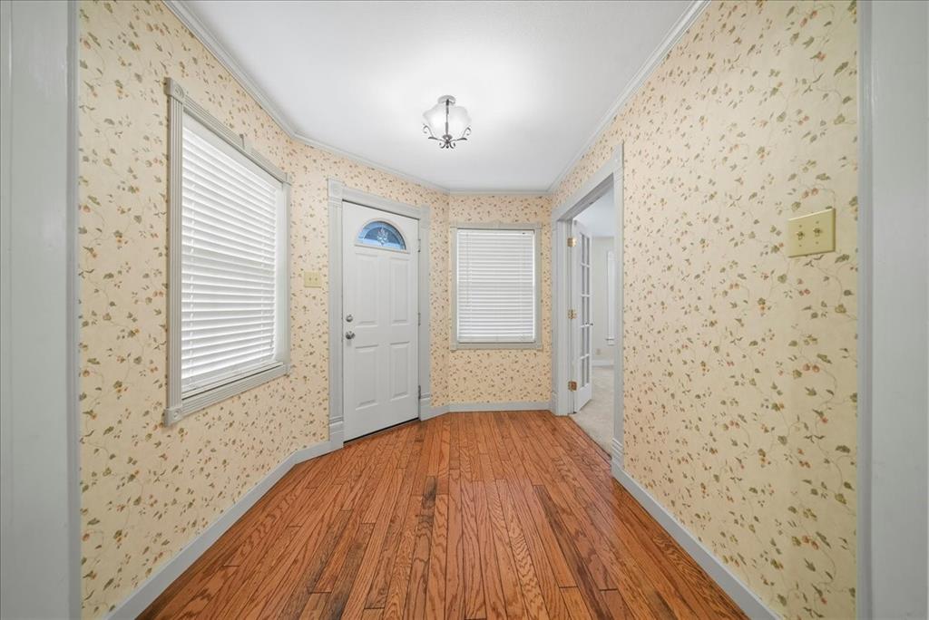 101 North 7th Street Krum, TX 76249 - Photo 5 of 26