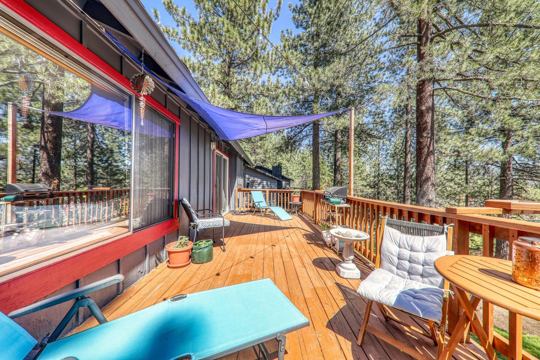 11629 Brook Lane Truckee, CA 96161 - Photo 3 of 28 a view of a chairs and tables in the balcony
