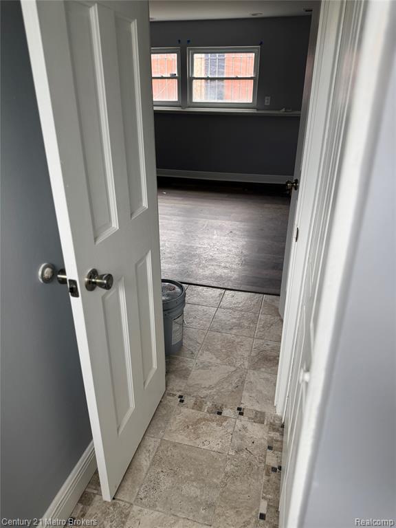 3202 Wolcott Street Flint, MI 48504 - Photo 10 of 28