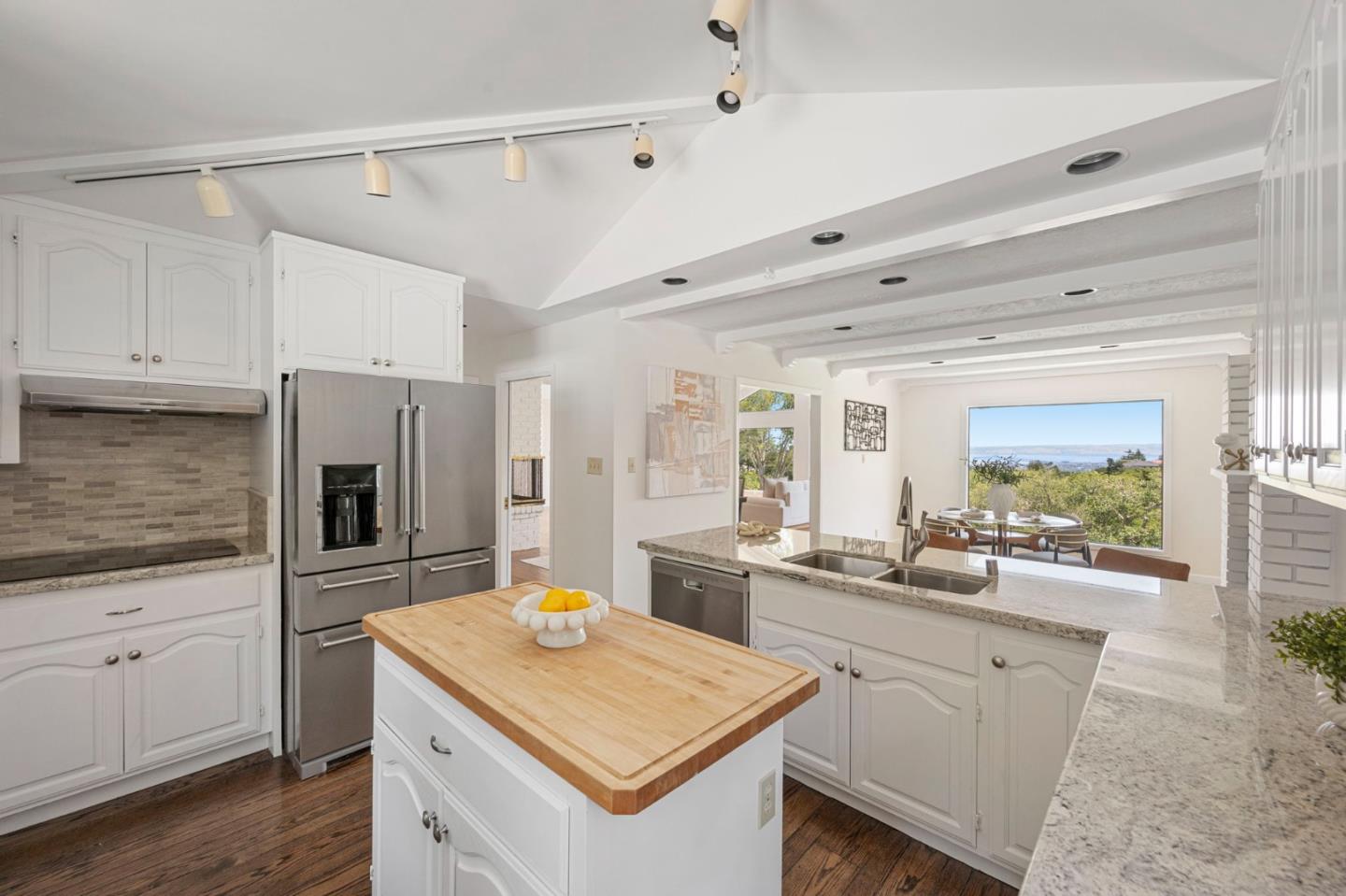 1407 Carlton Road Hillsborough, CA 94010 - Photo 76 of 113