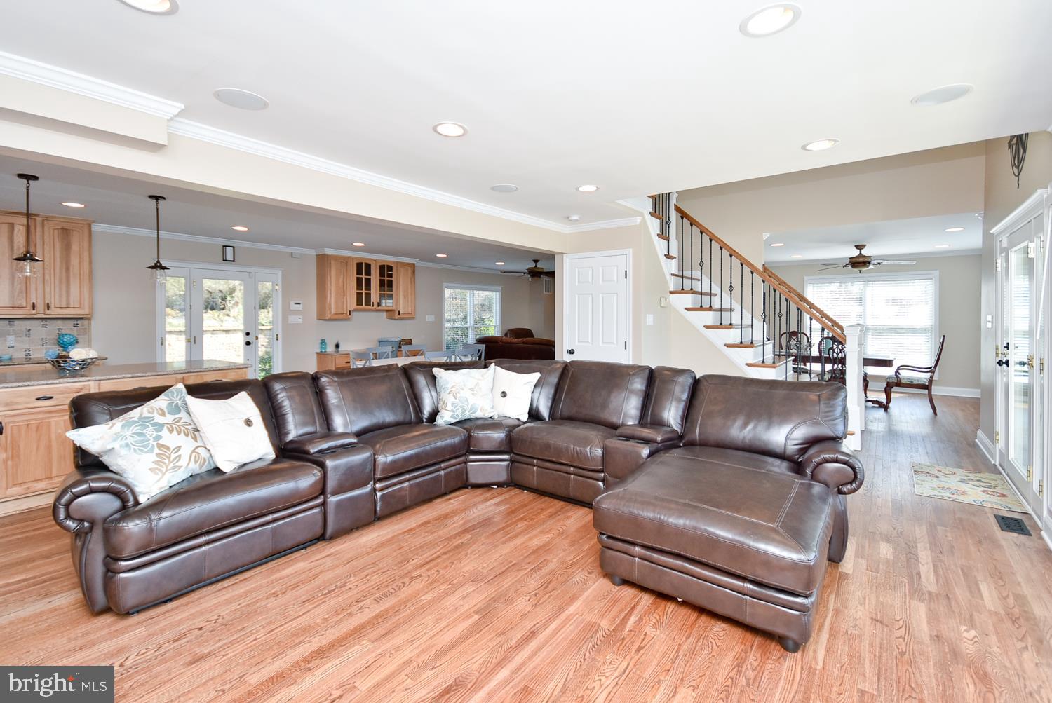 3015 Solomons Island Road Edgewater, MD 21037 - Photo 3 of 35 Gallery Image 3