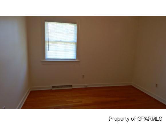 103 South Dimock Road Washington, NC 27889 - Photo 10 of 21 Guest Bedroom