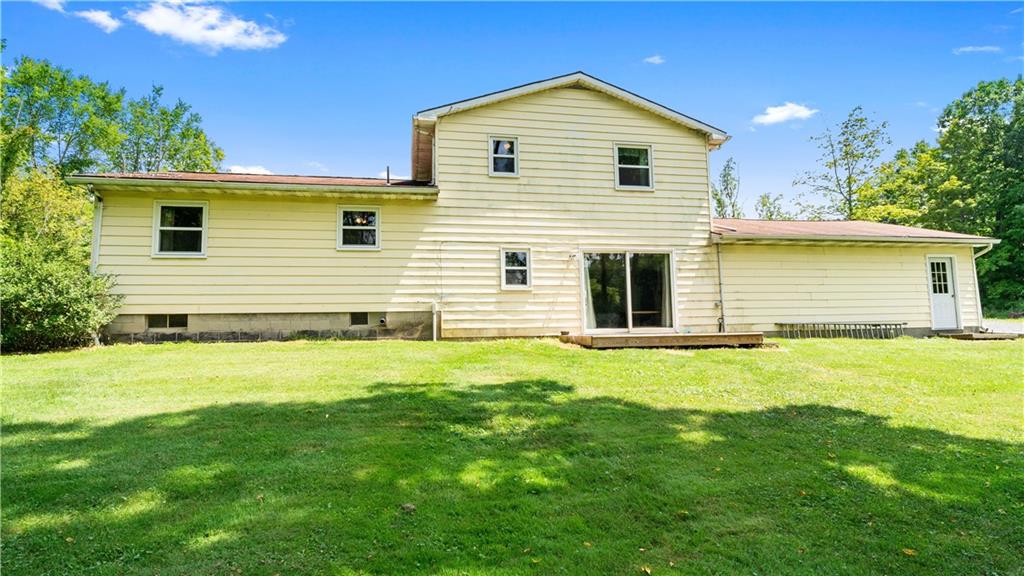 89 Charleston Road Mercer, PA 16137 - Photo 5 of 24