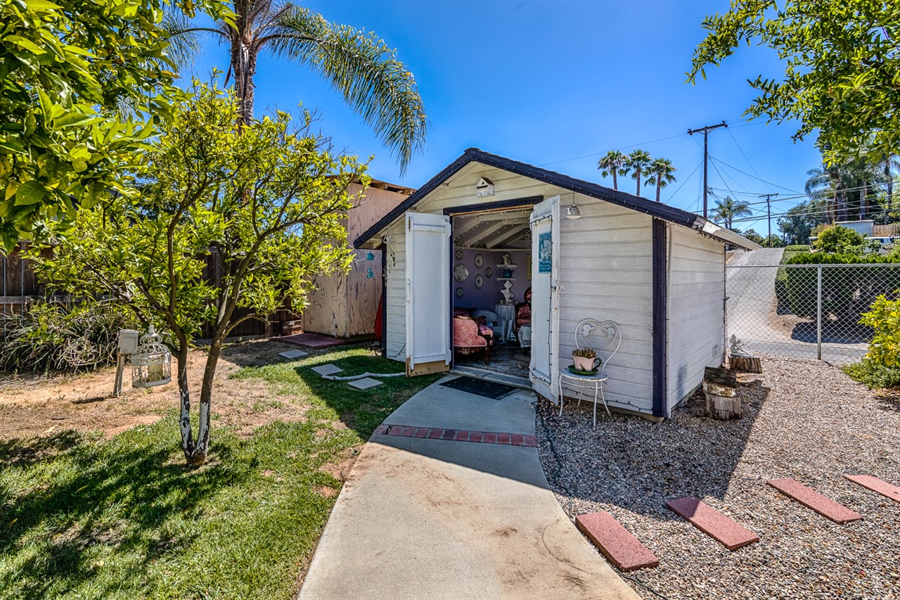 262 Blockton Road Vista, CA 92083 - Photo 22 of 25 Gallery Image 22