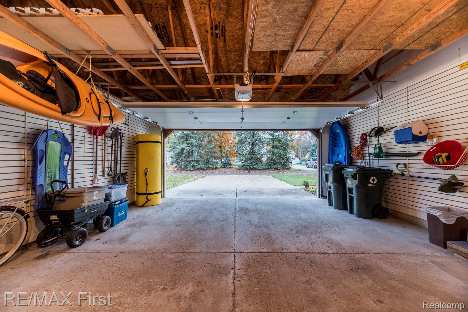 1356 Miller Road Lake Orion, MI 48362 - Photo 43 of 50 Vogel Team Miller Home-38.jpg