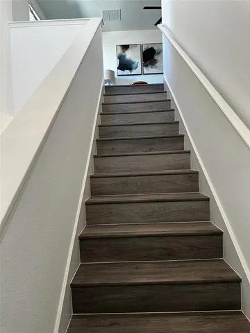 a view of entryway and hall