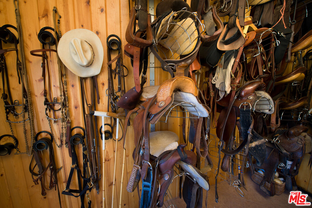 33224 Seymour Canyon Road Frazier Park, CA 93225 - Photo 22 of 32 a view of an entryway with a fountain