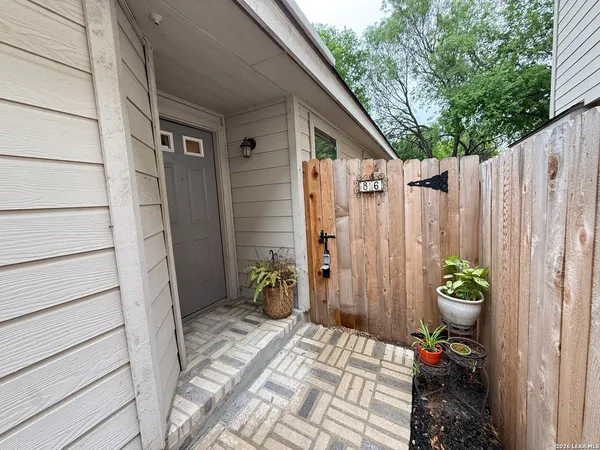 $1,690 | 86 Coastal Lane, San Antonio, TX 78240