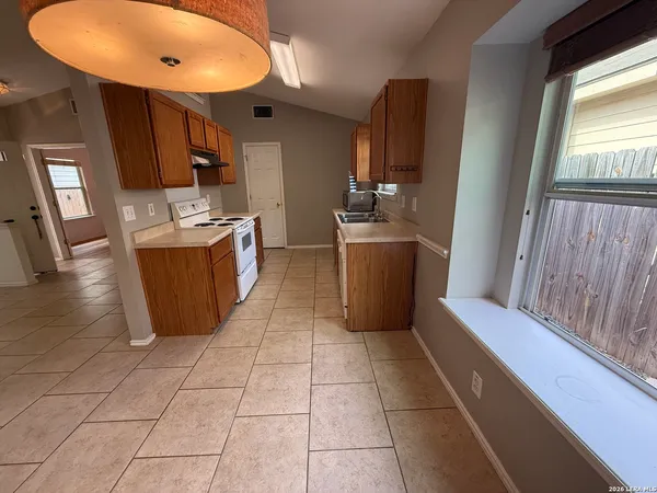 $1,690 | 86 Coastal Lane, San Antonio, TX 78240