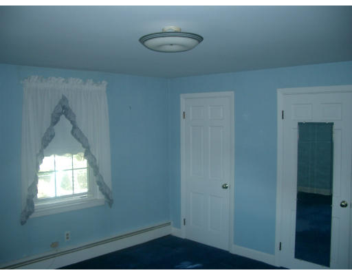 3616 Diamond Hill Road Cumberland, RI 02864 - Photo 15 of 18