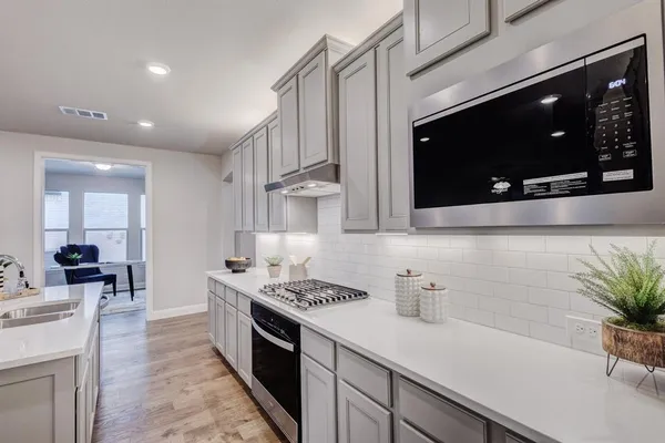 $715,407 | 2908 Weslyan Oak Street, Bedford, TX 76021