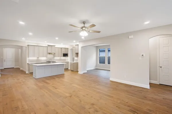 $715,407 | 2908 Weslyan Oak Street, Bedford, TX 76021