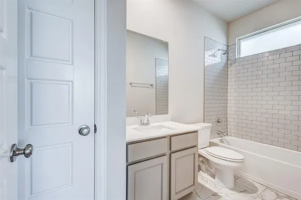 $715,407 | 2908 Weslyan Oak Street, Bedford, TX 76021
