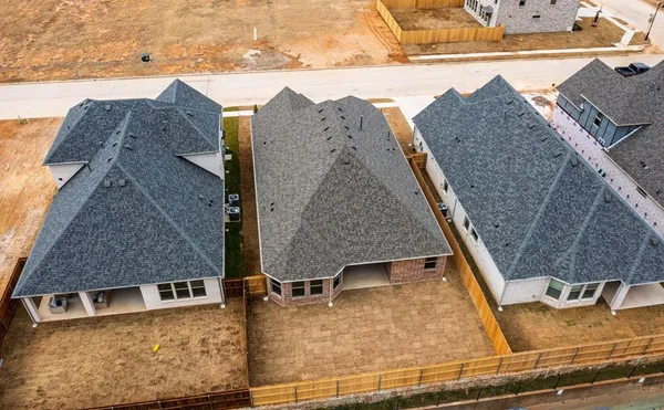 $715,407 | 2908 Weslyan Oak Street, Bedford, TX 76021