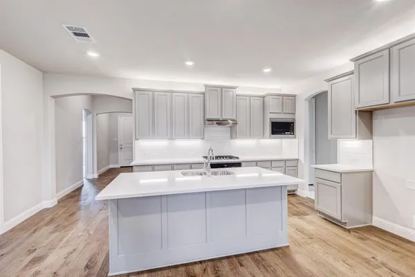 $715,407 | 2908 Weslyan Oak Street, Bedford, TX 76021
