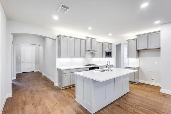 $715,407 | 2908 Weslyan Oak Street, Bedford, TX 76021