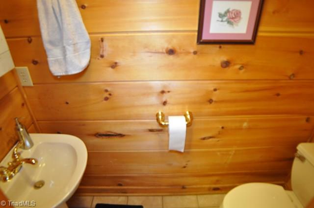 272 Hacketts Road Millers Creek, NC 28651 - Photo 11 of 39 Gallery Image 11