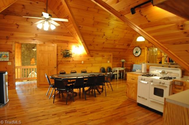 272 Hacketts Road Millers Creek, NC 28651 - Photo 18 of 39 Gallery Image 18