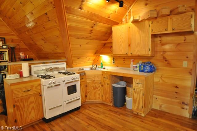 272 Hacketts Road Millers Creek, NC 28651 - Photo 21 of 39 Gallery Image 21