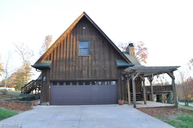 272 Hacketts Road Millers Creek, NC 28651 - Photo 27 of 39 Gallery Image 27