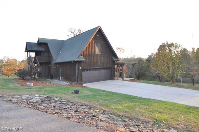 272 Hacketts Road Millers Creek, NC 28651 - Photo 32 of 39 Gallery Image 32